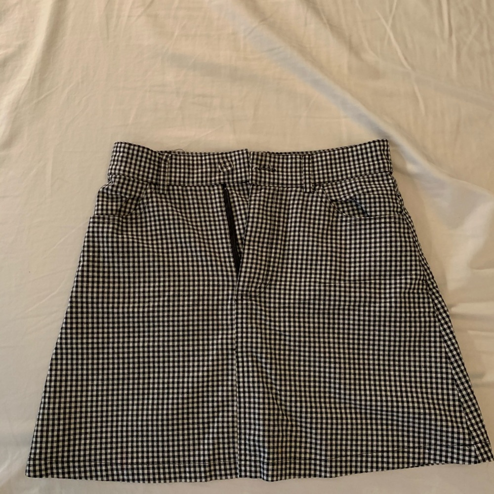 Black and white checkered mini skirt